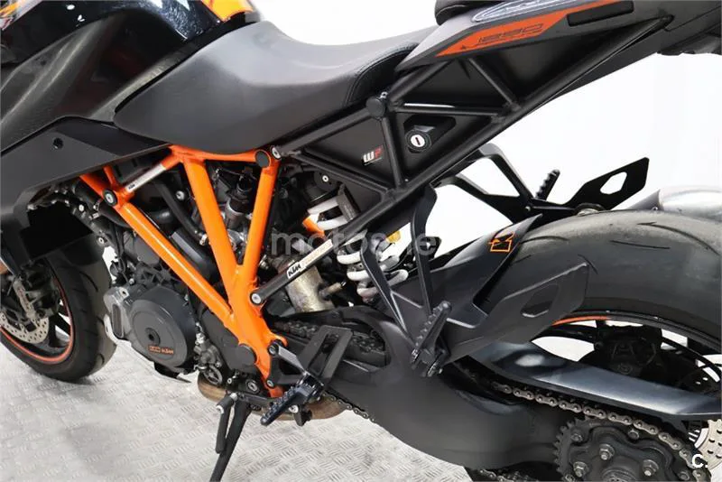 KTM 1290 Super Duke GT – Vista 14