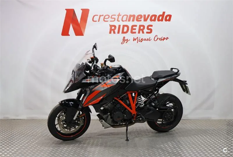 KTM 1290 Super Duke GT – Vista 4