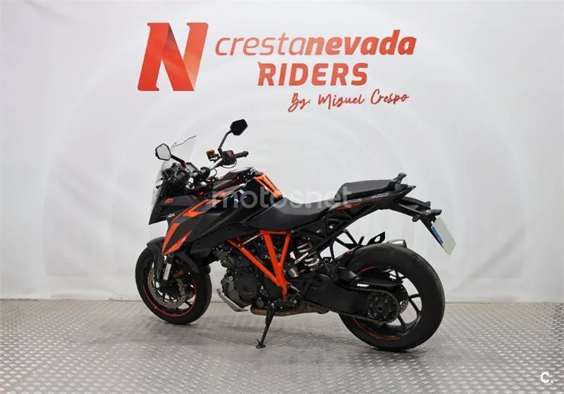 KTM 1290 Super Duke GT – Vista 10