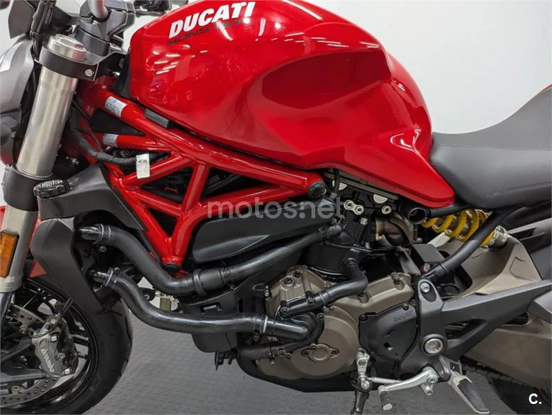 Ducati Monster 821 – Vista 3