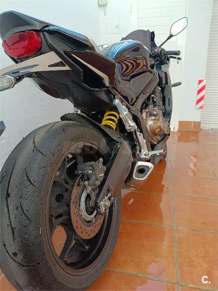 Honda CBR 650 R – Vista 9