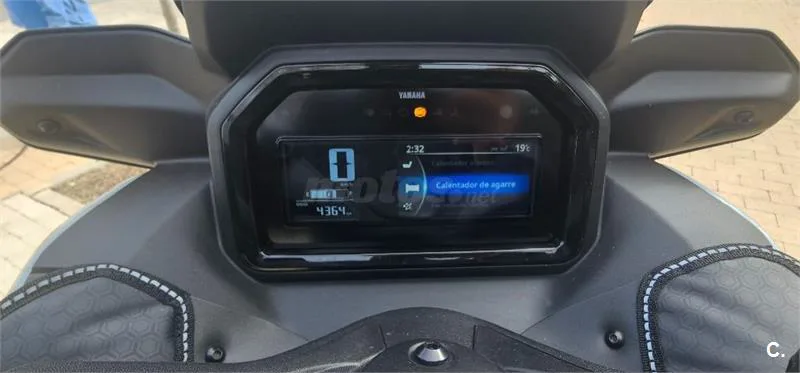 Yamaha XMAX 300 – Vista 6