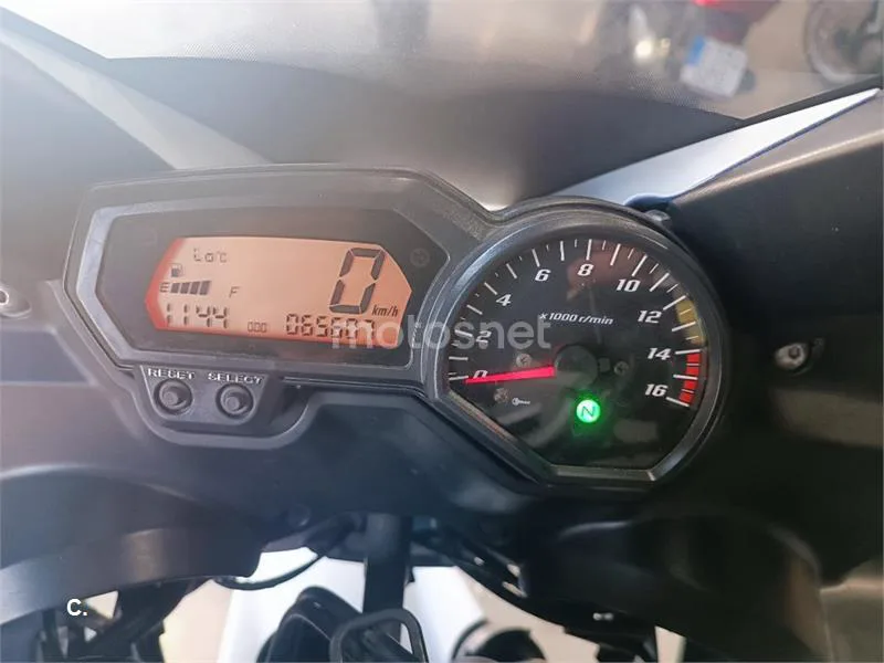Yamaha FZ6 Fazer – Vista 11