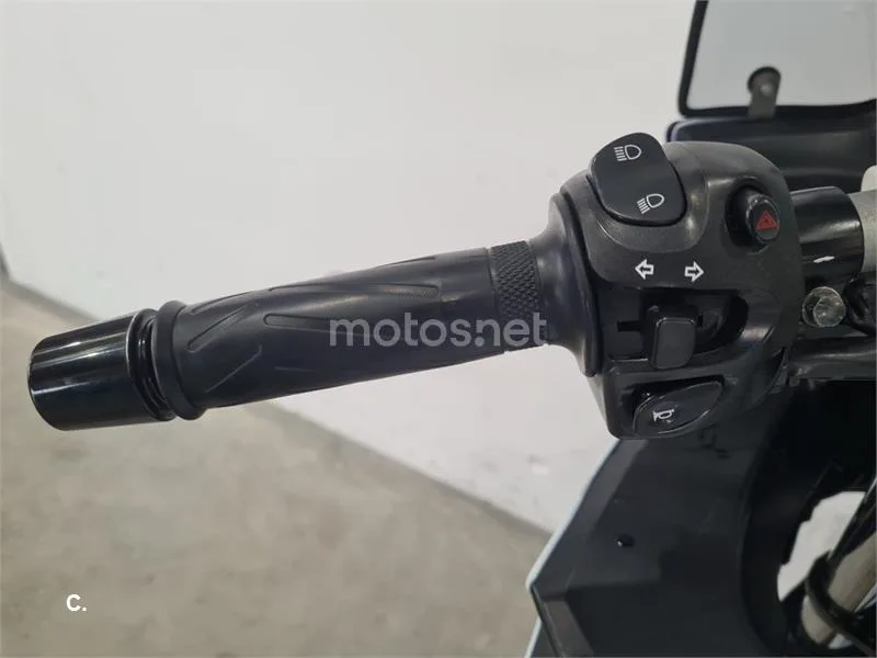 Yamaha FZ6 Fazer – Vista 12