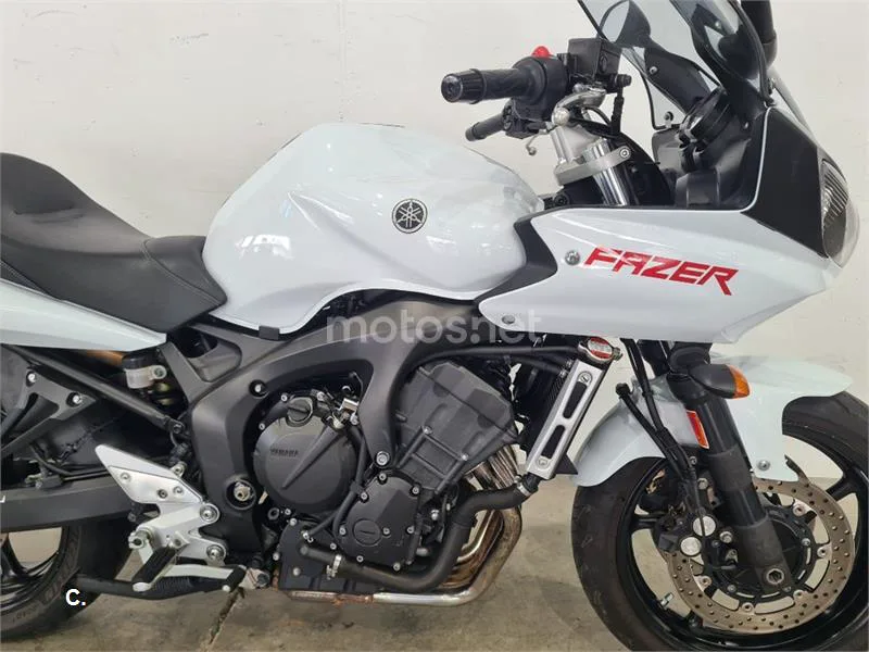 Yamaha FZ6 Fazer – Vista 17