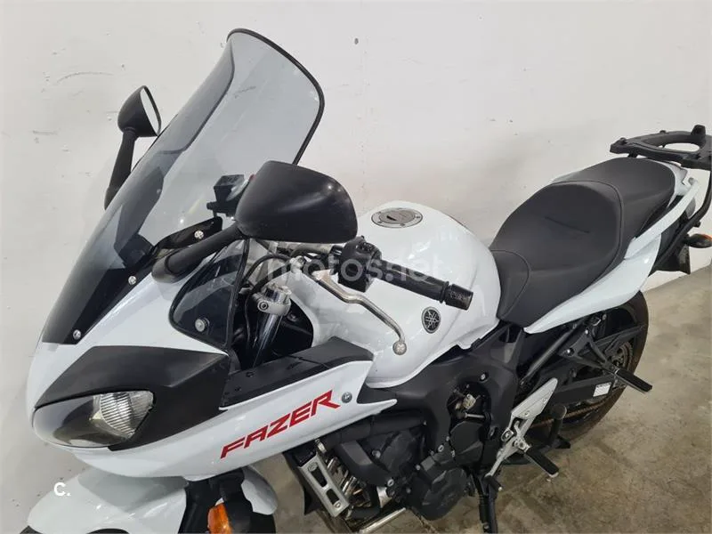 Yamaha FZ6 Fazer – Vista 18