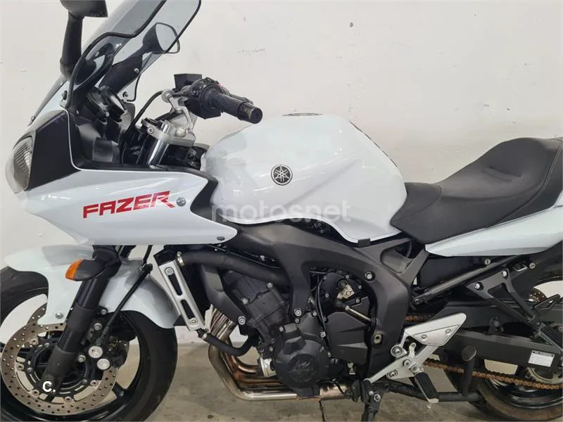 Yamaha FZ6 Fazer – Vista 21