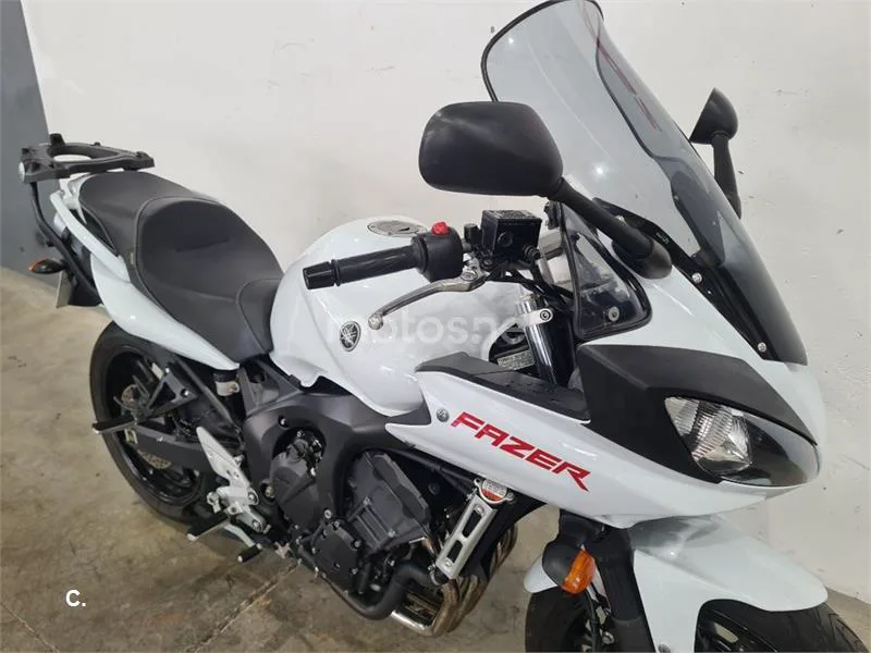 Yamaha FZ6 Fazer – Vista 22