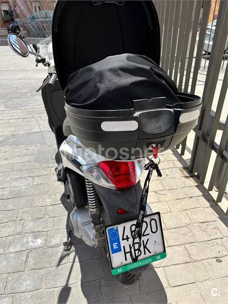 Piaggio Liberty S 125 – Vista 11
