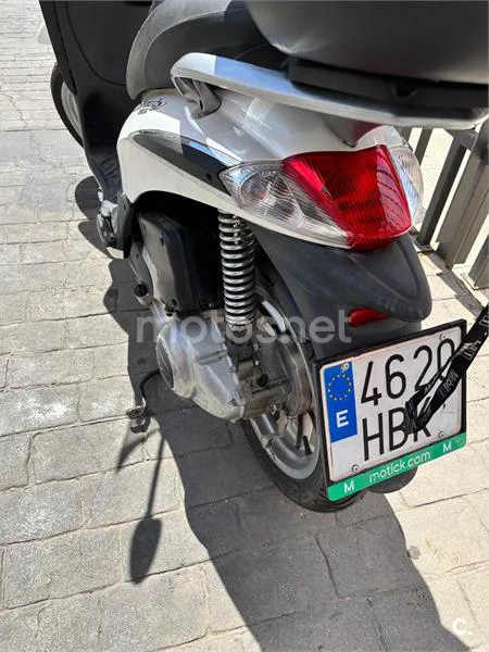 Piaggio Liberty S 125 – Vista 12