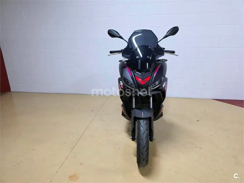 Aprilia SR GT 125 – Vista 3