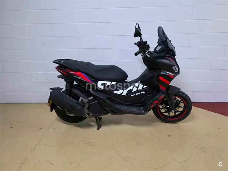 Aprilia SR GT 125 – Vista 4