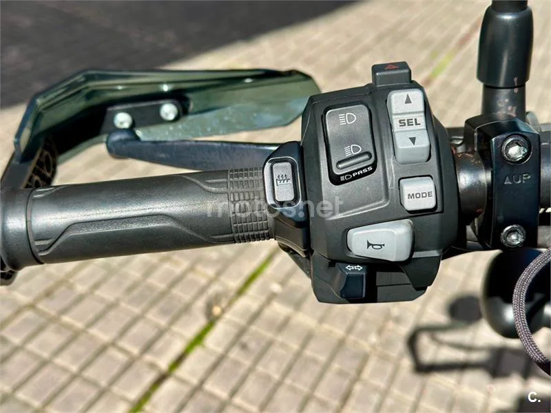 Honda CMX 1100 Rebel – Vista 13