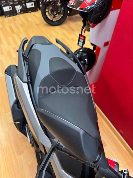 Honda ADV 350 – Vista 5