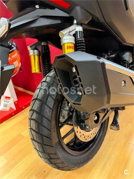 Honda ADV 350 – Vista 6