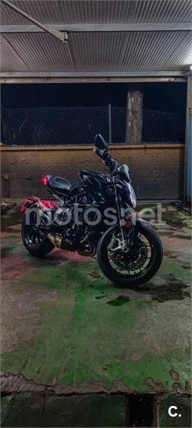 MV Agusta Dragster 800 – Vista 4