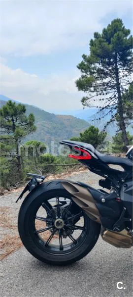 MV Agusta Dragster 800 – Vista 8
