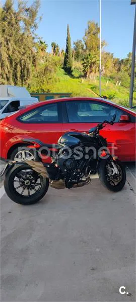 MV Agusta Dragster 800 – Vista 9
