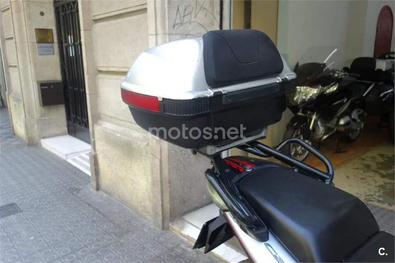 Honda CBF 600 NA – Vista 9