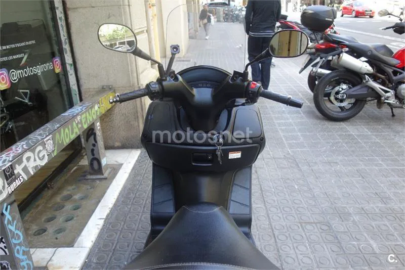 Suzuki Burgman 125 - Vista 8