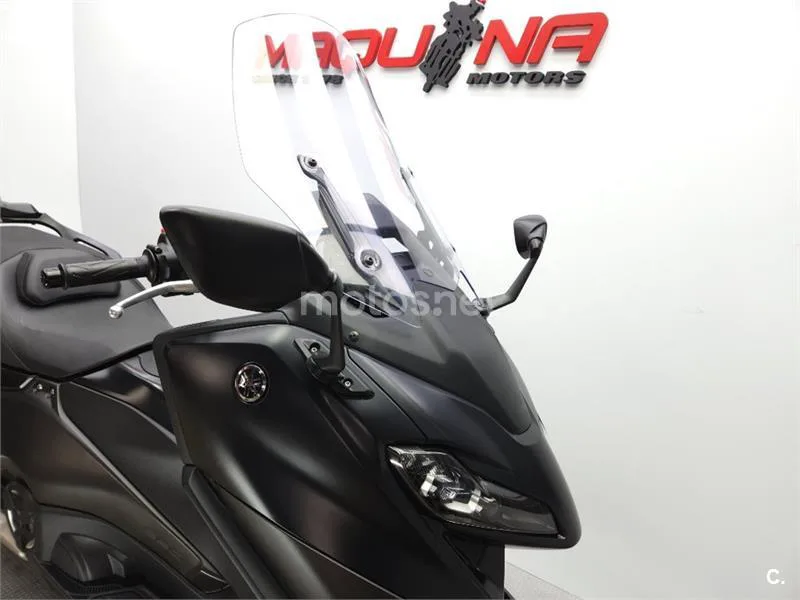 Yamaha TMAX – Vista 3