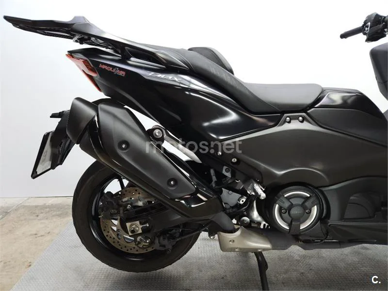 Yamaha TMAX – Vista 5