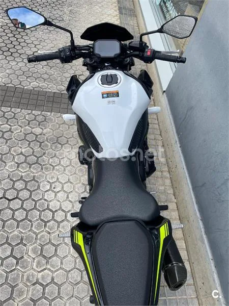 Kawasaki Z900 – Vista 8