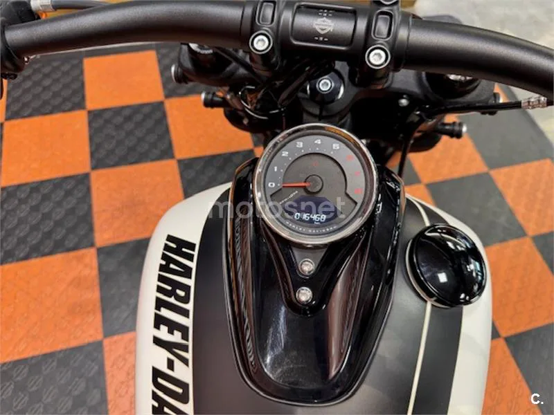 Harley-Davidson Fat Bob – Vista 9