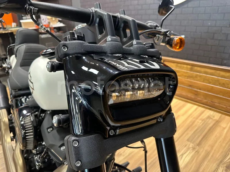 Harley-Davidson Fat Bob - Vista 10