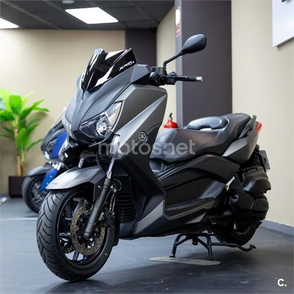 Yamaha XMAX 400 – Vista 4