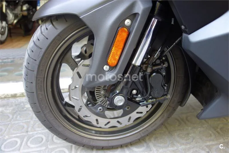 SYM Maxsym TL 500 – Vista 6