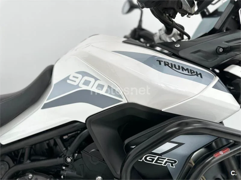Triumph Tiger 900 – Vista 12