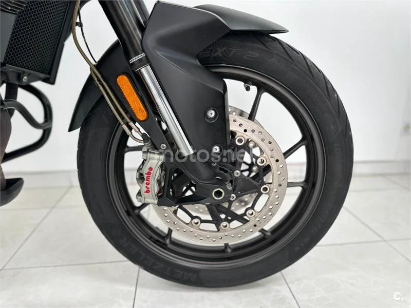 Triumph Tiger 900 – Vista 14