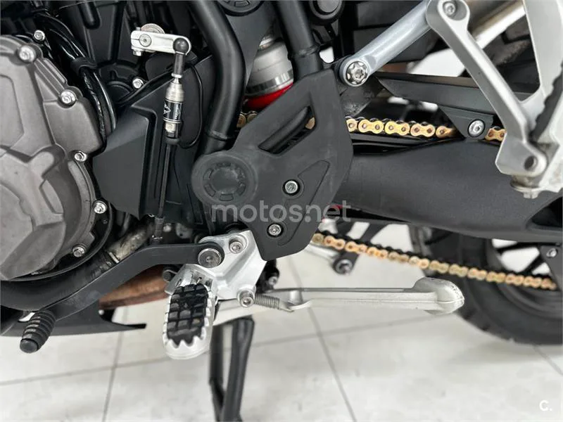 Triumph Tiger 900 – Vista 24
