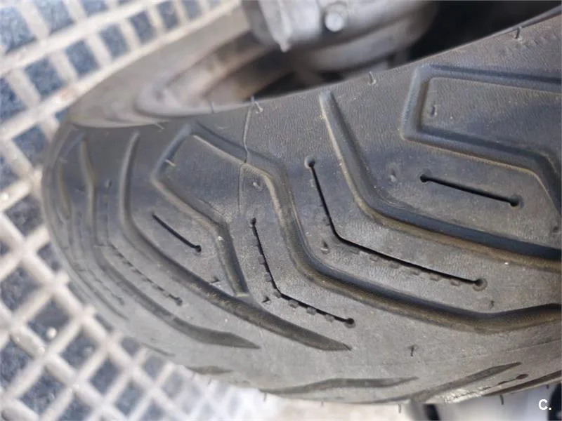 Kymco Super Dink 125i – Vista 4