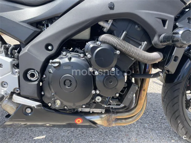 Suzuki GSR 600 – Vista 6
