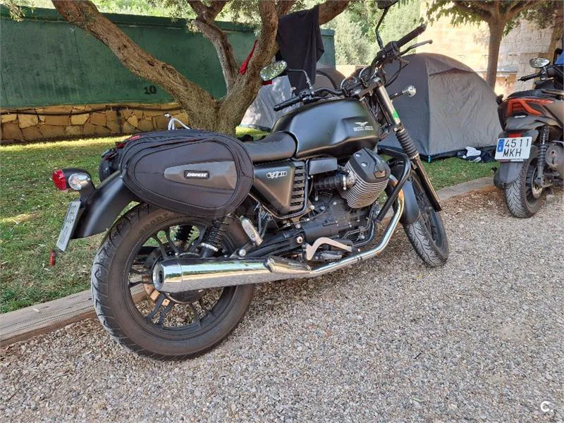 Moto Guzzi V7 II – Vista 3