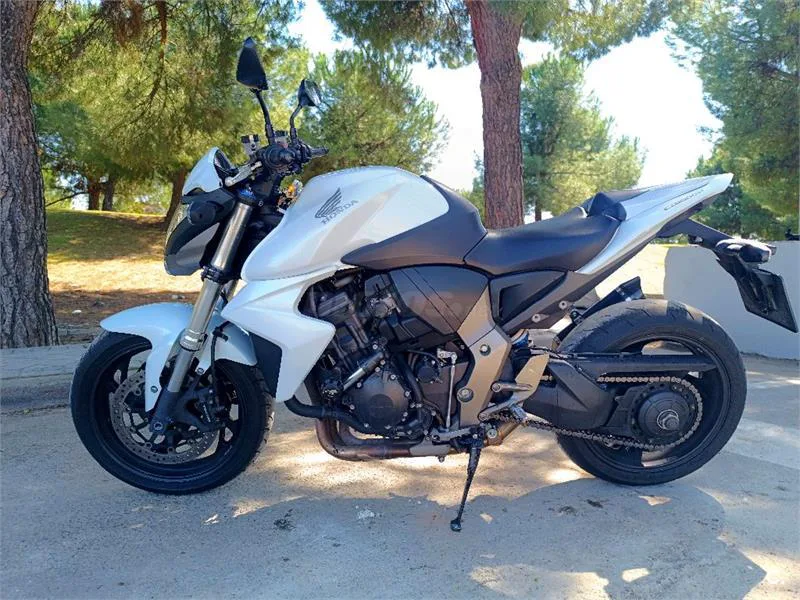 Honda CB 1000R – Vista 7