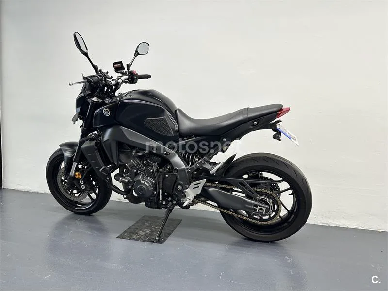 Yamaha MT-09 – Vista 3