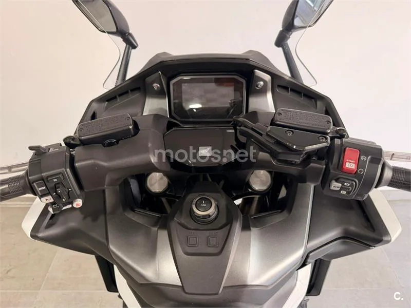 Honda Forza 750 – Vista 14