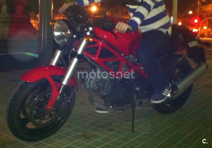 Ducati Monster 695 – Vista 2