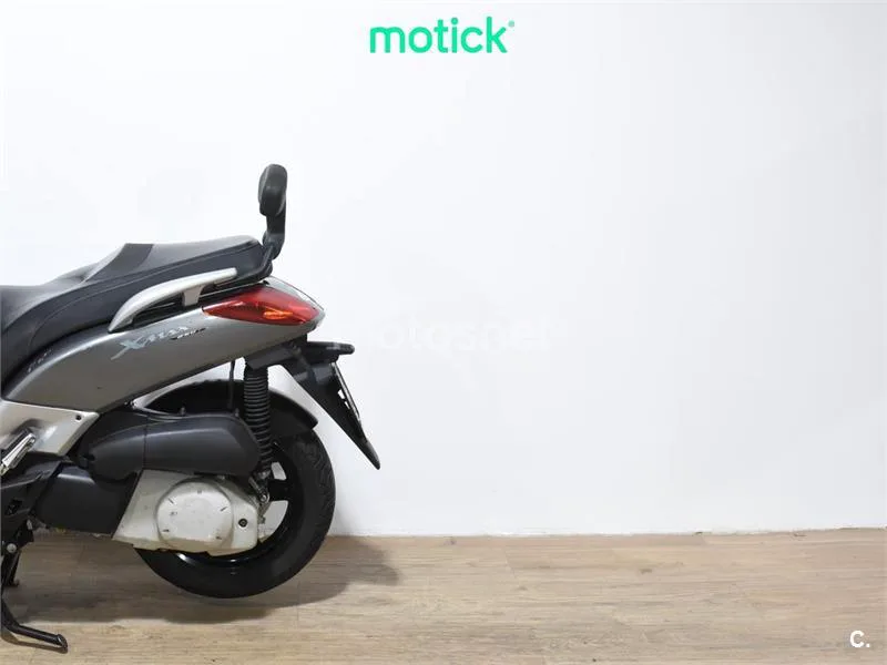 Yamaha XMAX 250 – Vista 9