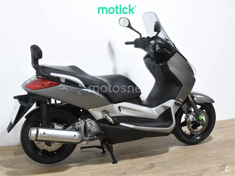 Yamaha XMAX 250 – Vista 10