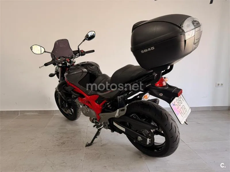 Suzuki SV 650 – Vista 11