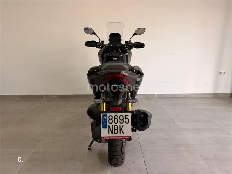 Honda ADV 350 – Vista 12
