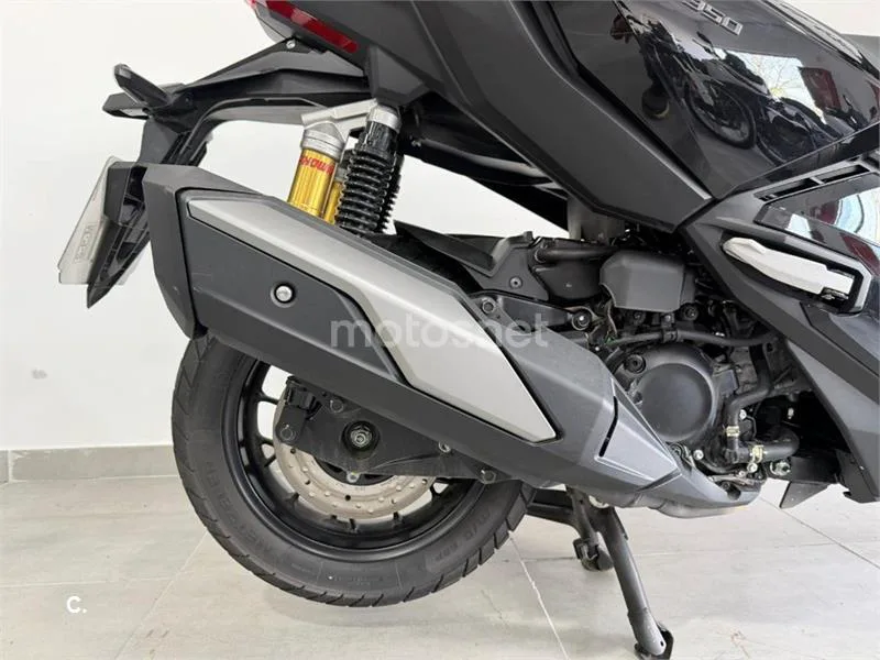 Honda ADV 350 – Vista 3