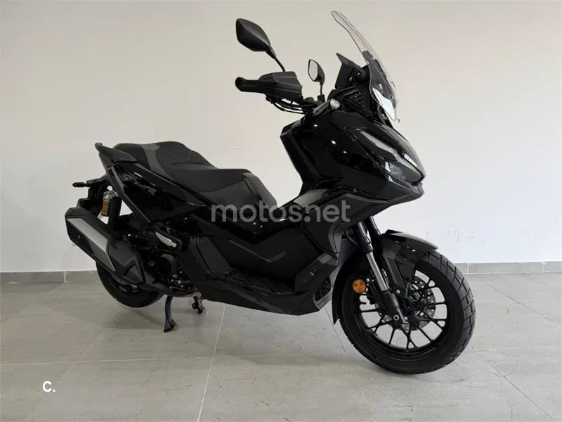 Honda ADV 350 – Vista 5