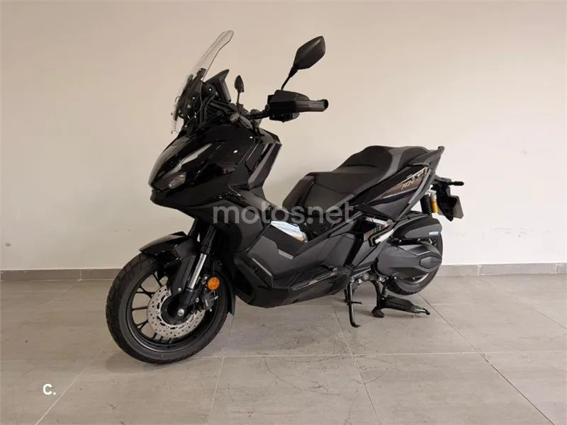 Honda ADV 350 – Vista 7