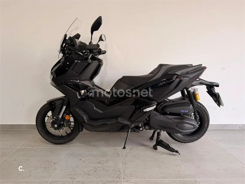 Honda ADV 350 – Vista 8