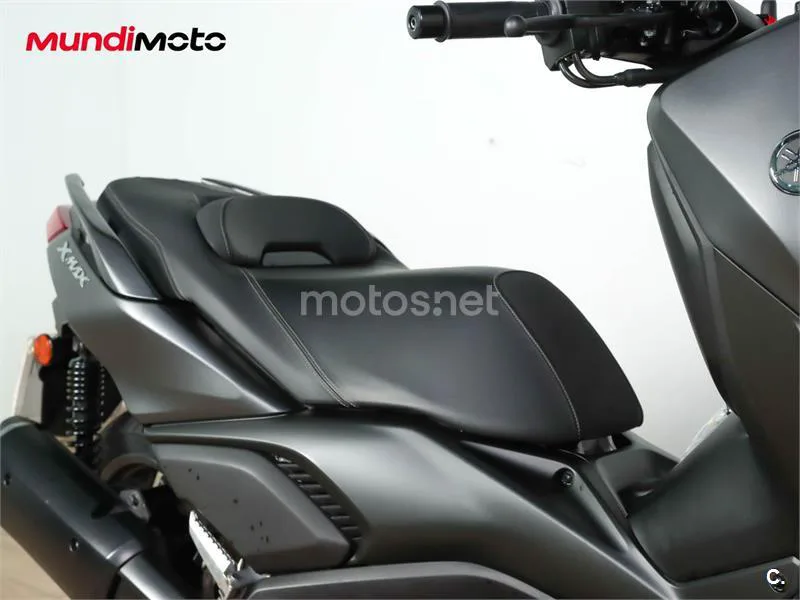Yamaha XMAX 300 – Vista 12